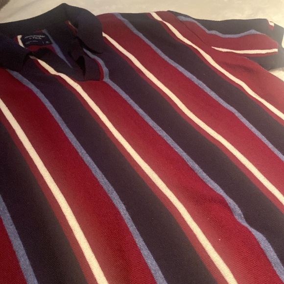 Mens Abercrombie & Fitch short sleeve sweater - Picture 3 of 5